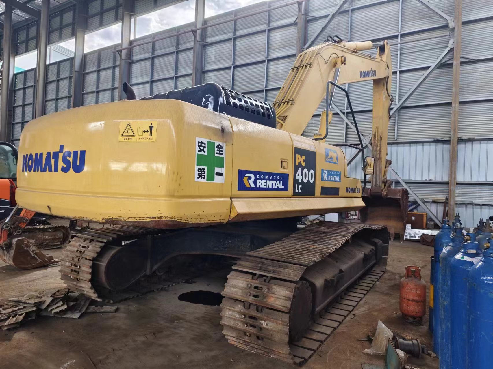 KOMATSU PC400-7 - Pelle sur chenille: photos 1 KOMATSU PC400-7 - Pelle sur chenille: photos 1