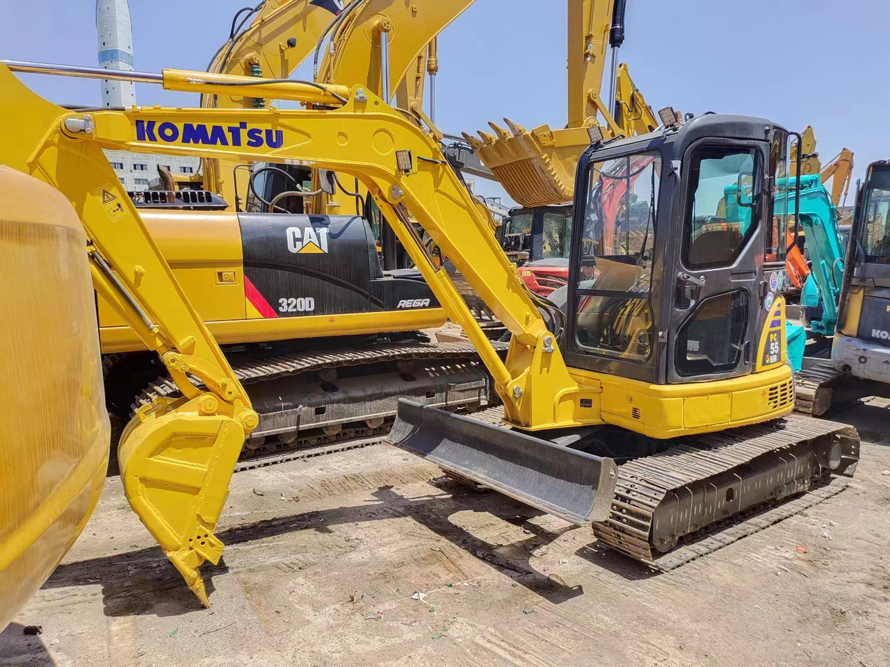KOMATSU PC55MR - Mini pelle: photos 3 KOMATSU PC55MR - Mini pelle: photos 3