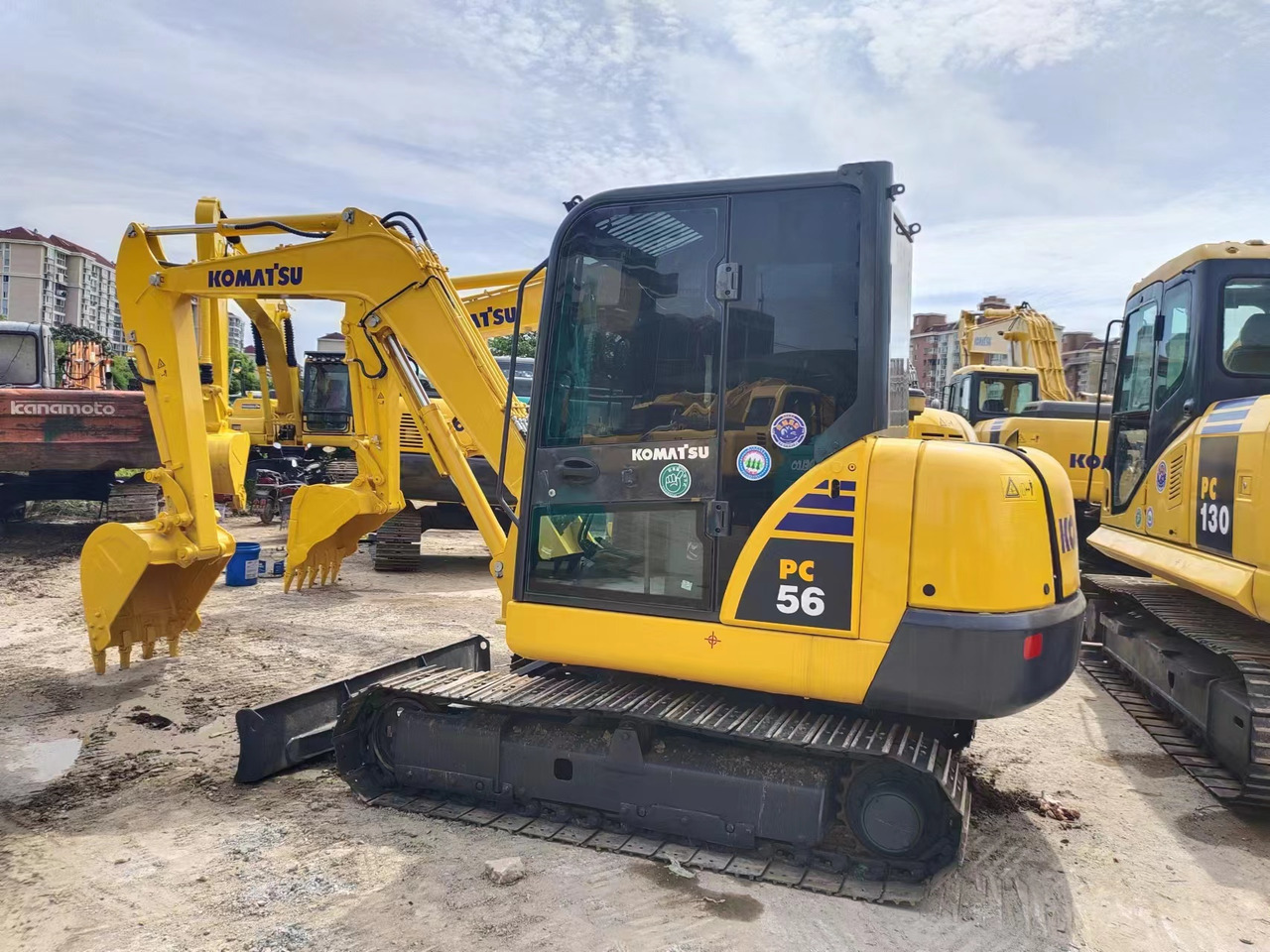 KOMATSU PC56 komatsu mini excavator PC55 PC60 - Mini pelle: photos 2 KOMATSU PC56 komatsu mini excavator PC55 PC60 - Mini pelle: photos 2