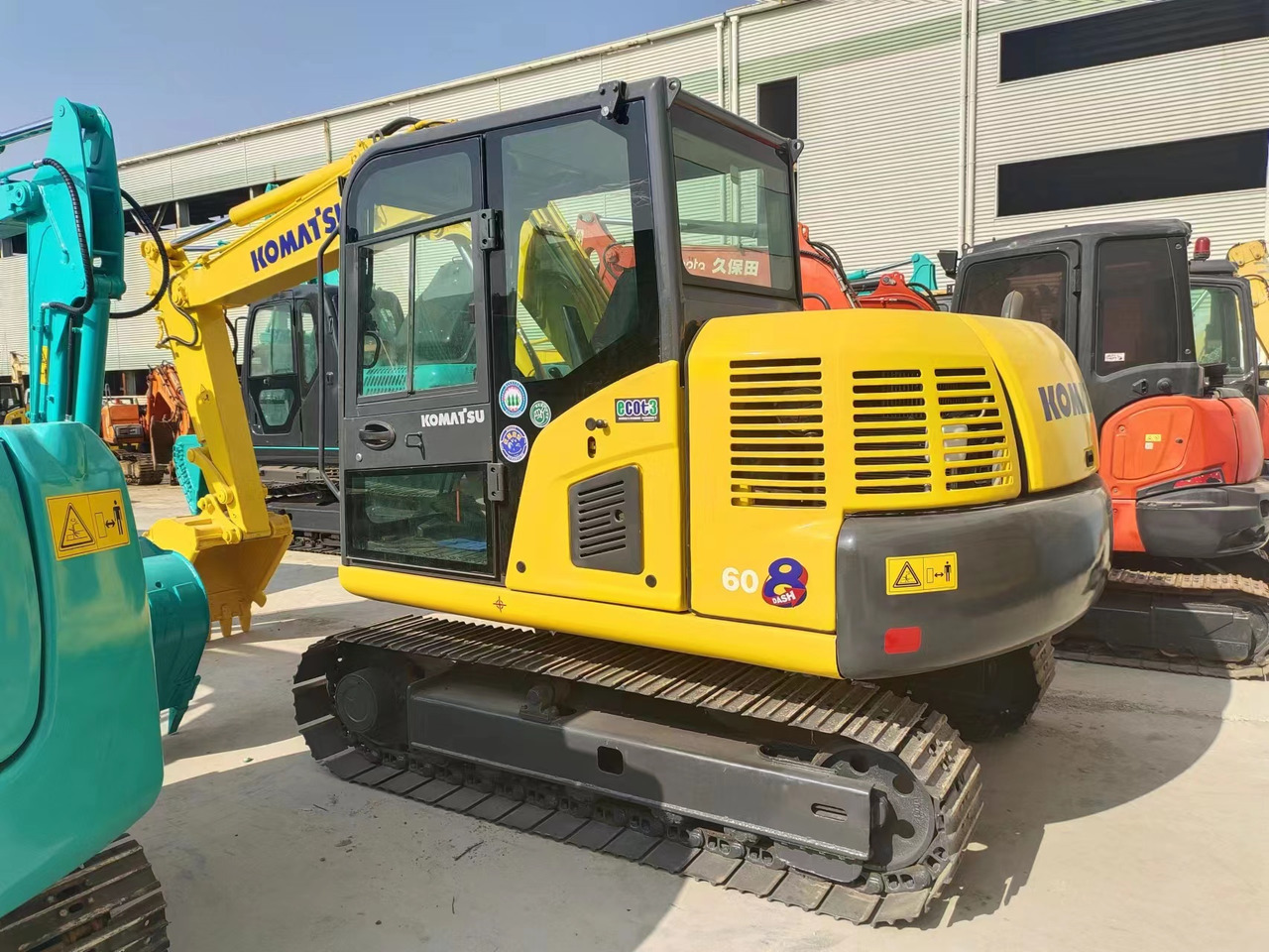 KOMATSU PC60-8 PC70-8 PC55 PC60 PC58 - Mini pelle: photos 3 KOMATSU PC60-8 PC70-8 PC55 PC60 PC58 - Mini pelle: photos 3