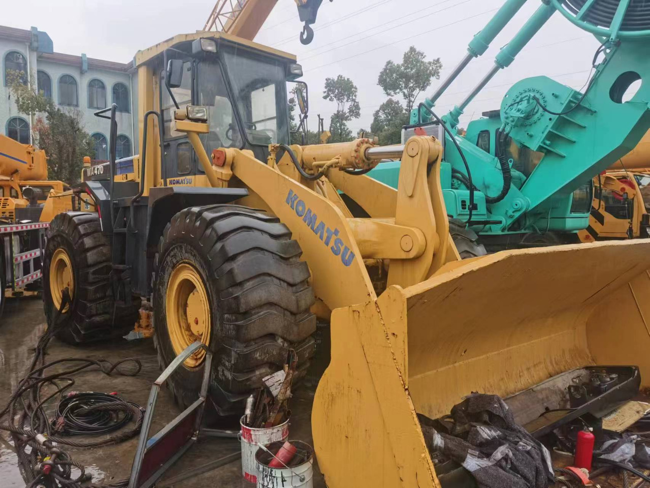 KOMATSU WA470 - Chargeuse sur pneus: photos 2 KOMATSU WA470 - Chargeuse sur pneus: photos 2