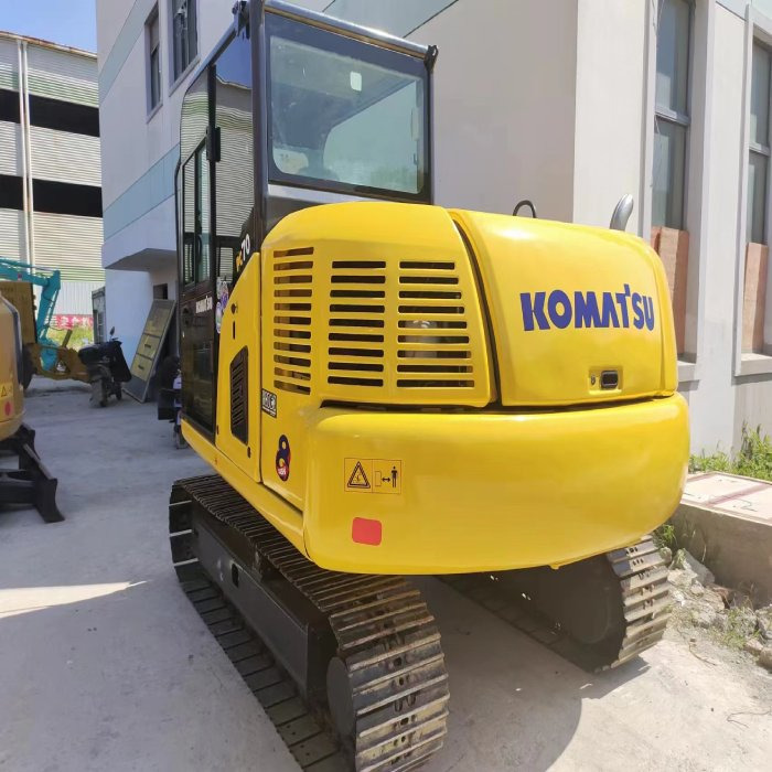 KOMATSU pc70-8 - Pelle sur chenille: photos 4 KOMATSU pc70-8 - Pelle sur chenille: photos 4