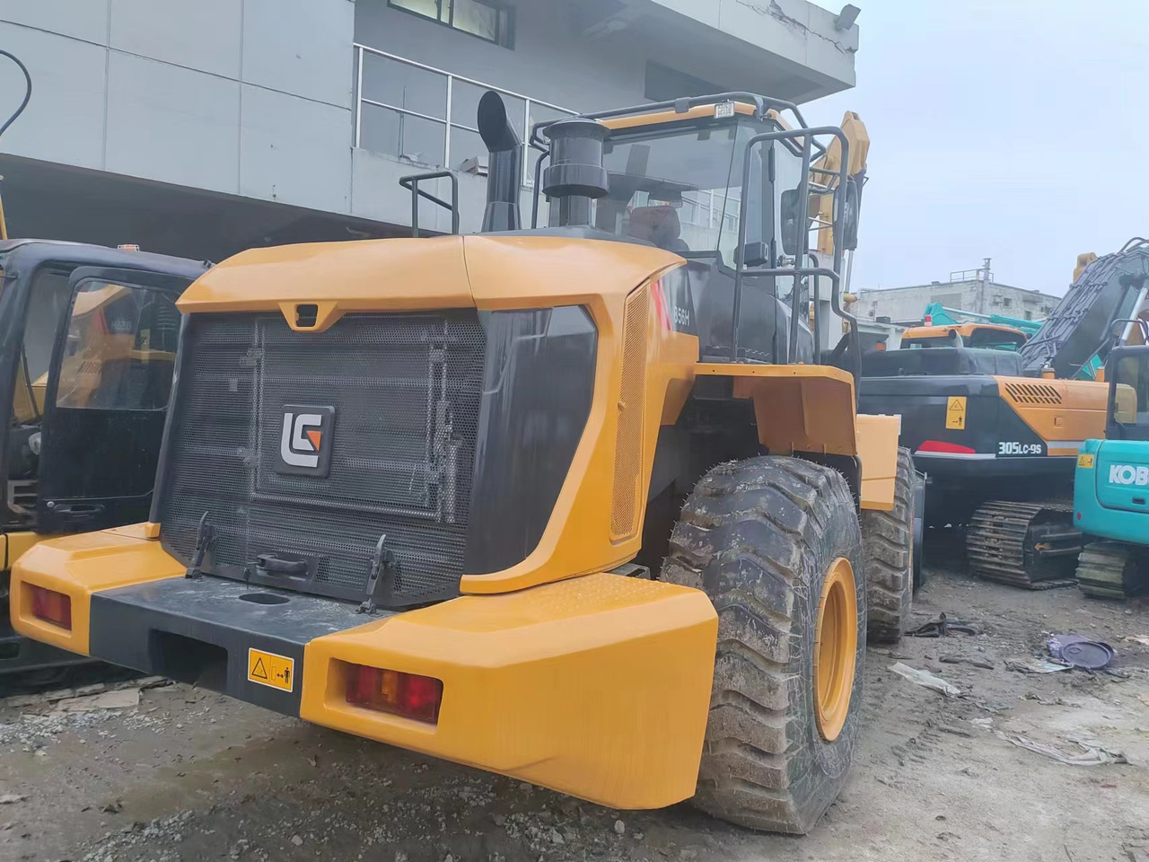 LIUGONG 856H - Chargeuse sur pneus: photos 5 LIUGONG 856H - Chargeuse sur pneus: photos 5