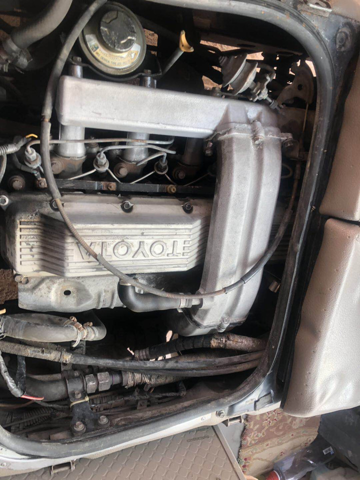 TOYOTA 1HZ DIESEL - Moteur pour Bus interurbain: photos 2 TOYOTA 1HZ DIESEL - Moteur pour Bus interurbain: photos 2