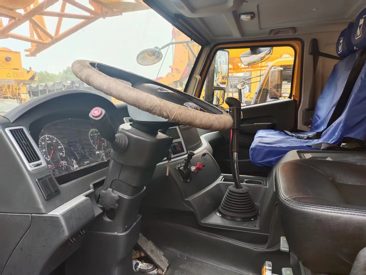 XCMG QY70K - Grue mobile: photos 4 XCMG QY70K - Grue mobile: photos 4