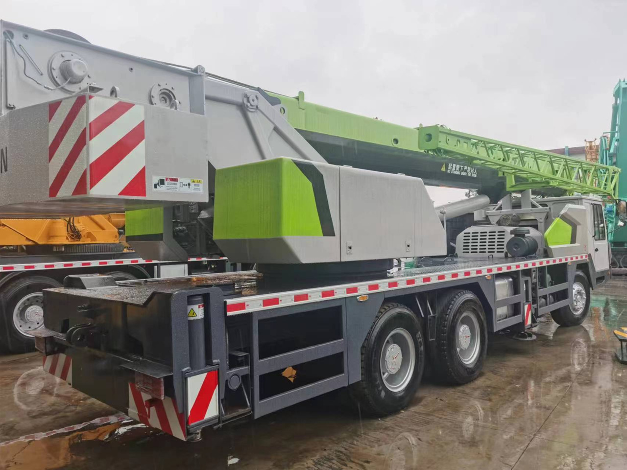 ZOOMLION ZTC 251V - Grue: photos 4 ZOOMLION ZTC 251V - Grue: photos 4