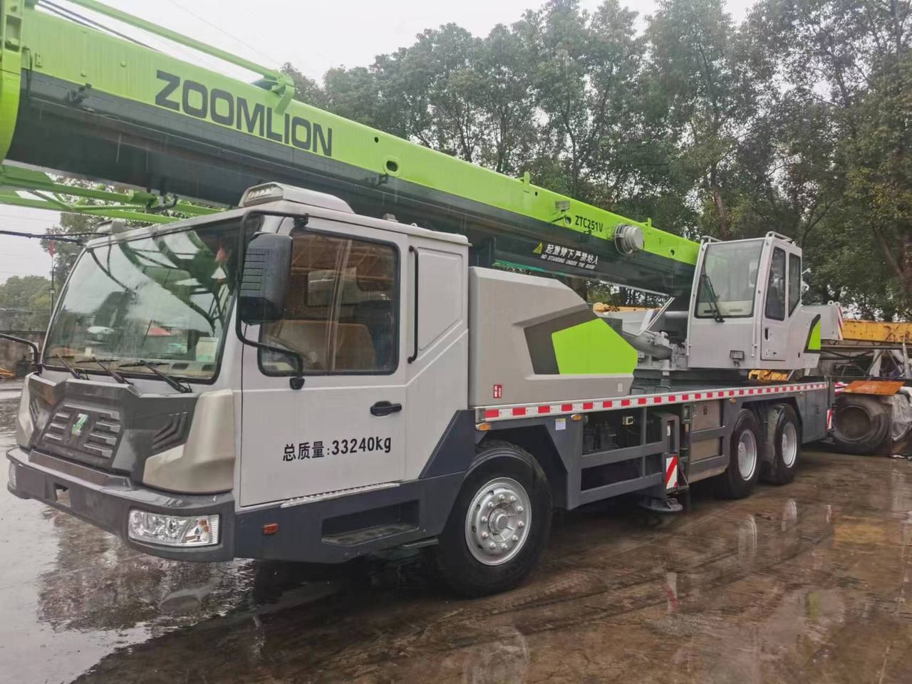 ZOOMLION ZTC 251V - Grue: photos 3 ZOOMLION ZTC 251V - Grue: photos 3