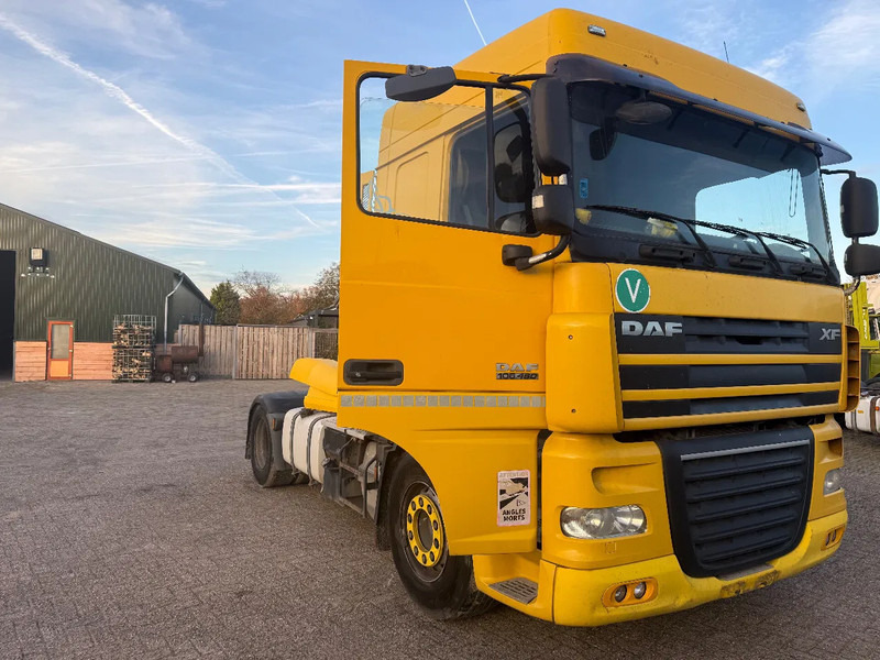 DAF XF 105.460 Tractor unit - Tracteur routier: photos 1 DAF XF 105.460 Tractor unit - Tracteur routier: photos 1