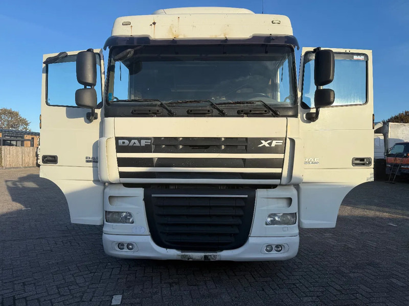 DAF XF 105.460 Tractor unit - Tracteur routier: photos 2 DAF XF 105.460 Tractor unit - Tracteur routier: photos 2
