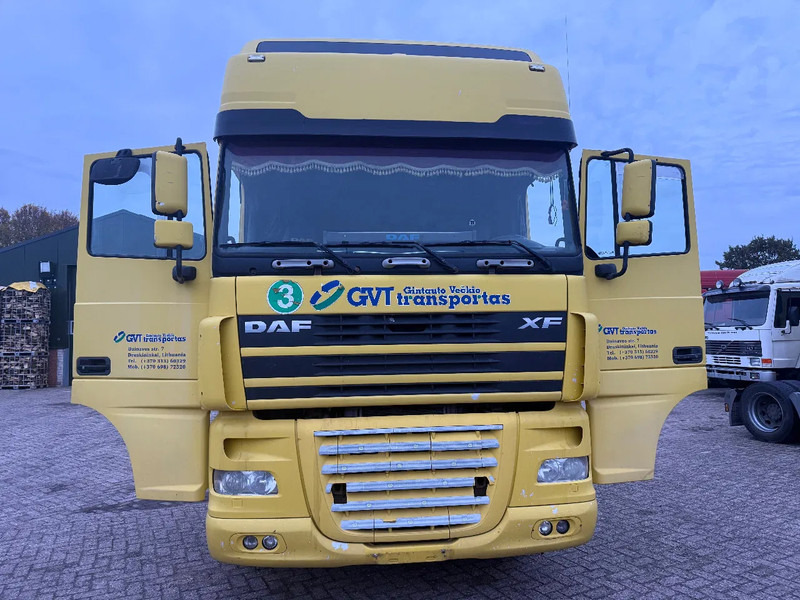 DAF XF 95.430 Tractor Unit - Tracteur routier: photos 2 DAF XF 95.430 Tractor Unit - Tracteur routier: photos 2