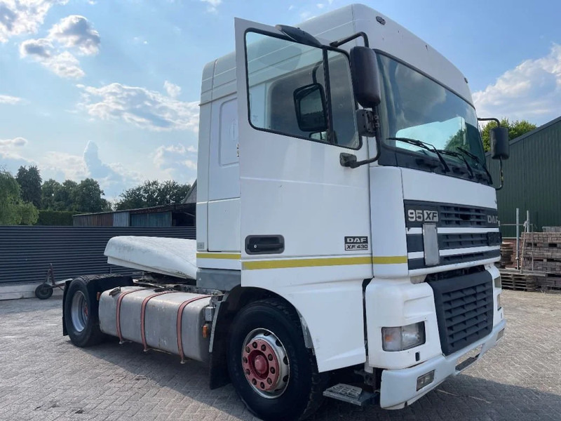 DAF XF 95.430 Tractor unit - Tracteur routier: photos 1 DAF XF 95.430 Tractor unit - Tracteur routier: photos 1