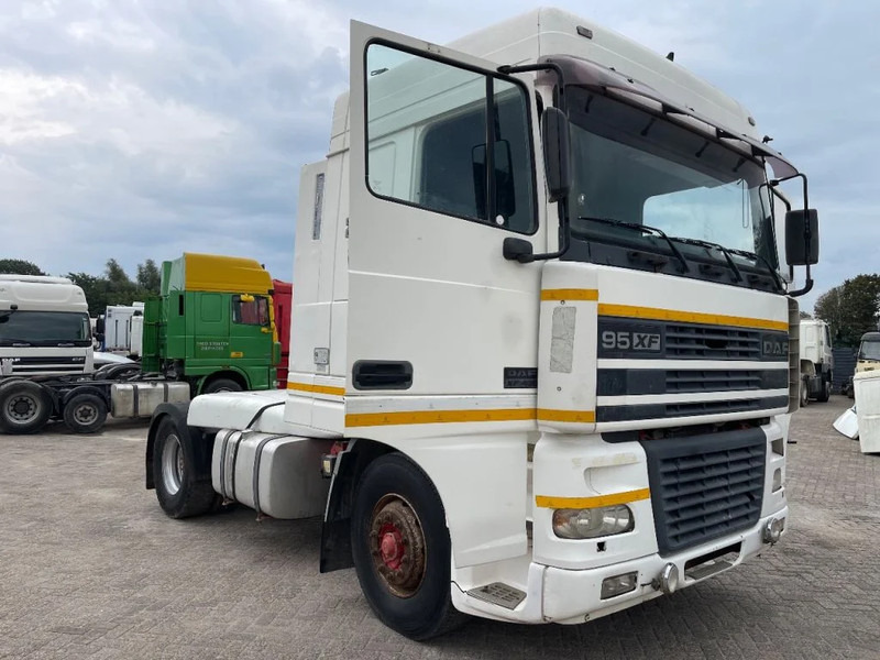DAF XF 95.430 Tractor unit - Tracteur routier: photos 1 DAF XF 95.430 Tractor unit - Tracteur routier: photos 1