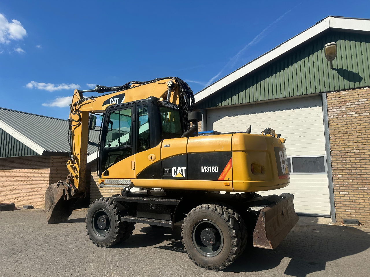 Caterpillar M316D - Chargeuse sur pneus: photos 2 Caterpillar M316D - Chargeuse sur pneus: photos 2