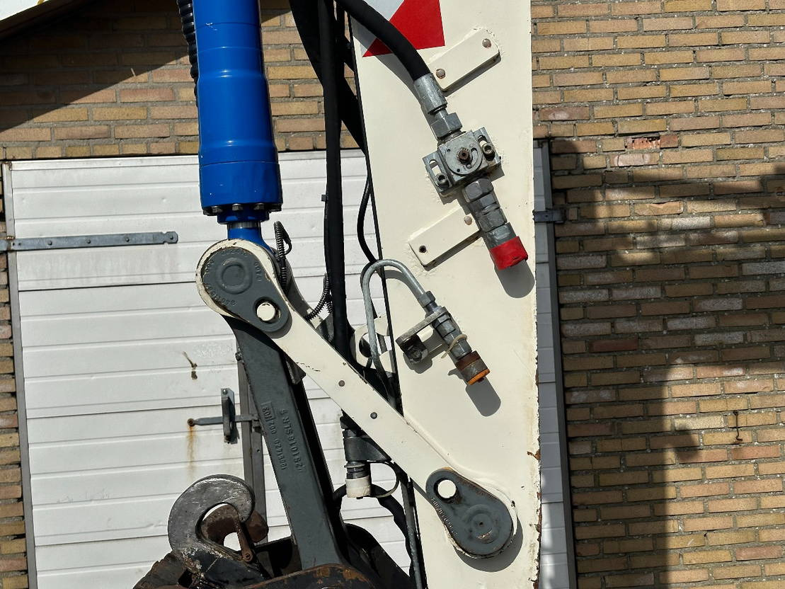 Pelle sur pneus Liebherr A914: photos 16 Pelle sur pneus Liebherr A914: photos 16