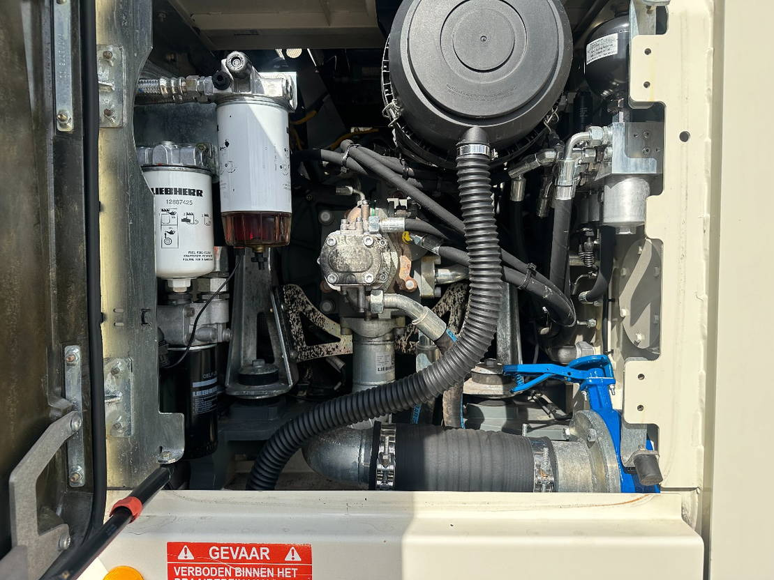 Pelle sur pneus Liebherr A914: photos 27 Pelle sur pneus Liebherr A914: photos 27