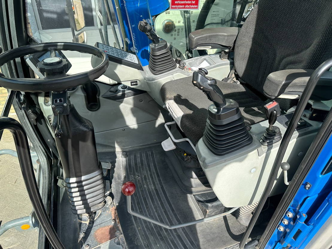 Pelle sur pneus Liebherr A914: photos 9 Pelle sur pneus Liebherr A914: photos 9