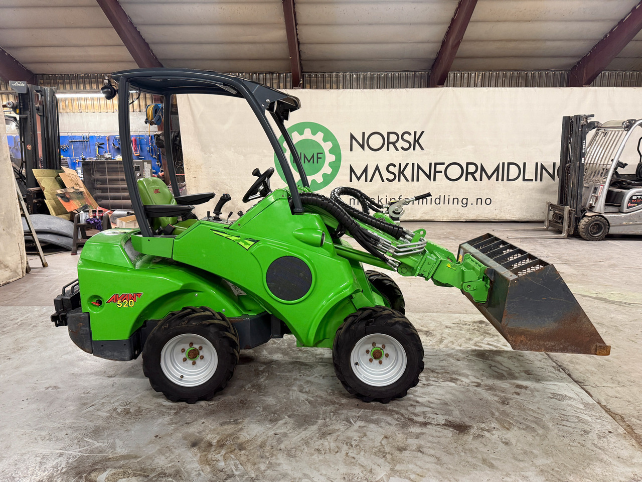 Avant M520 - Valet de ferme: photos 5 Avant M520 - Valet de ferme: photos 5