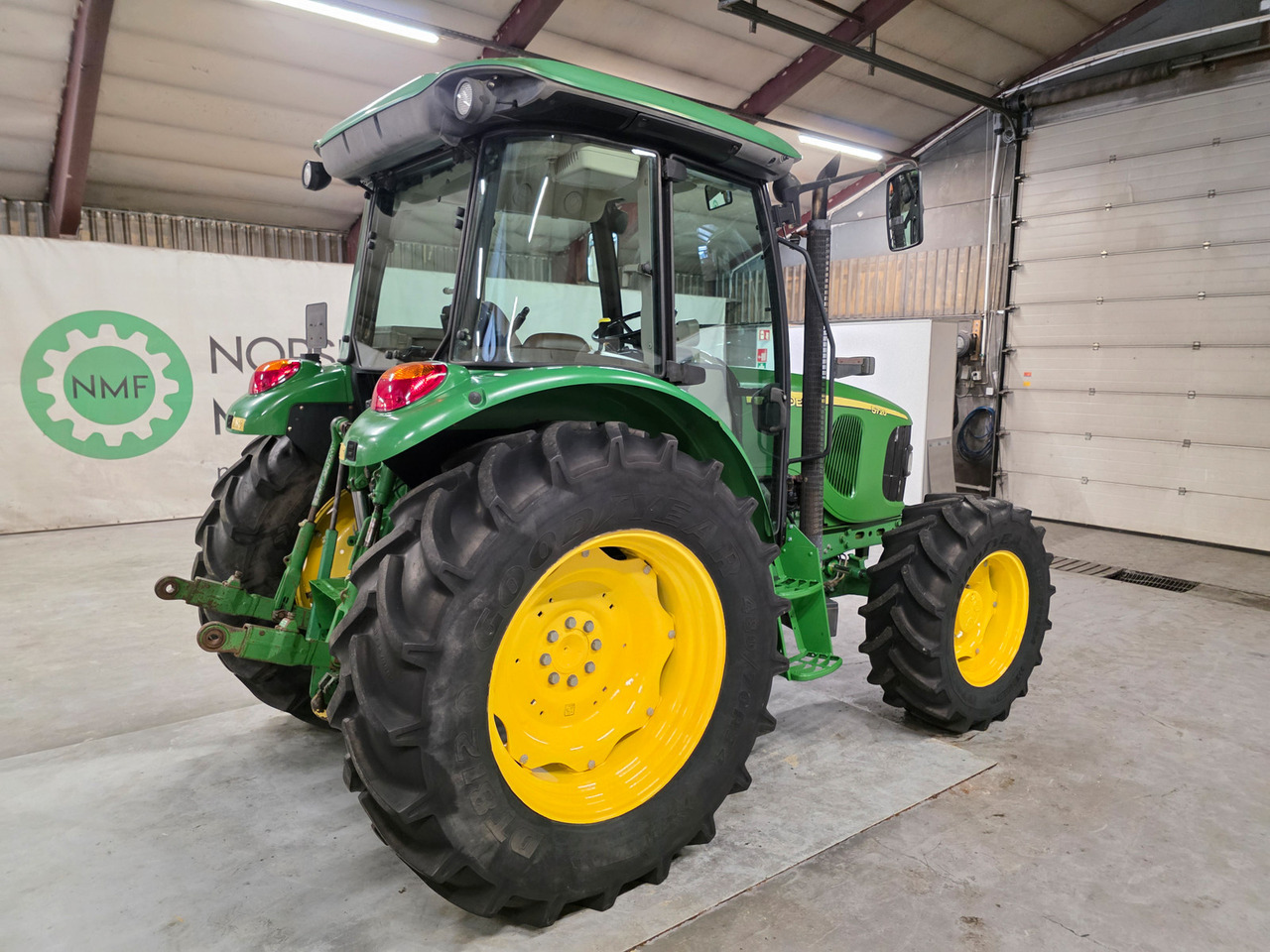 John Deere 5720 - Tracteur agricole: photos 5 John Deere 5720 - Tracteur agricole: photos 5