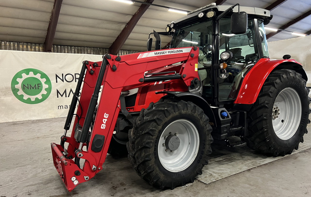 Massey Ferguson 5613 Dyna 6 - Tracteur agricole: photos 1 Massey Ferguson 5613 Dyna 6 - Tracteur agricole: photos 1