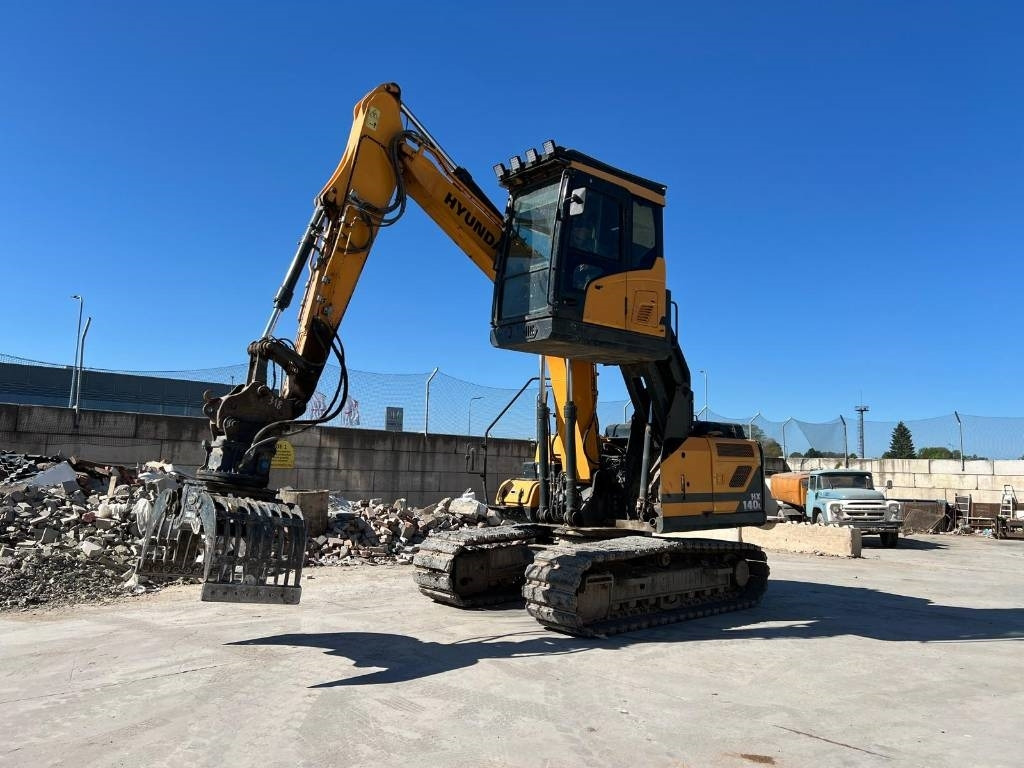 Hyundai HX 140 HRC - Pelle sur chenille: photos 1 Hyundai HX 140 HRC - Pelle sur chenille: photos 1