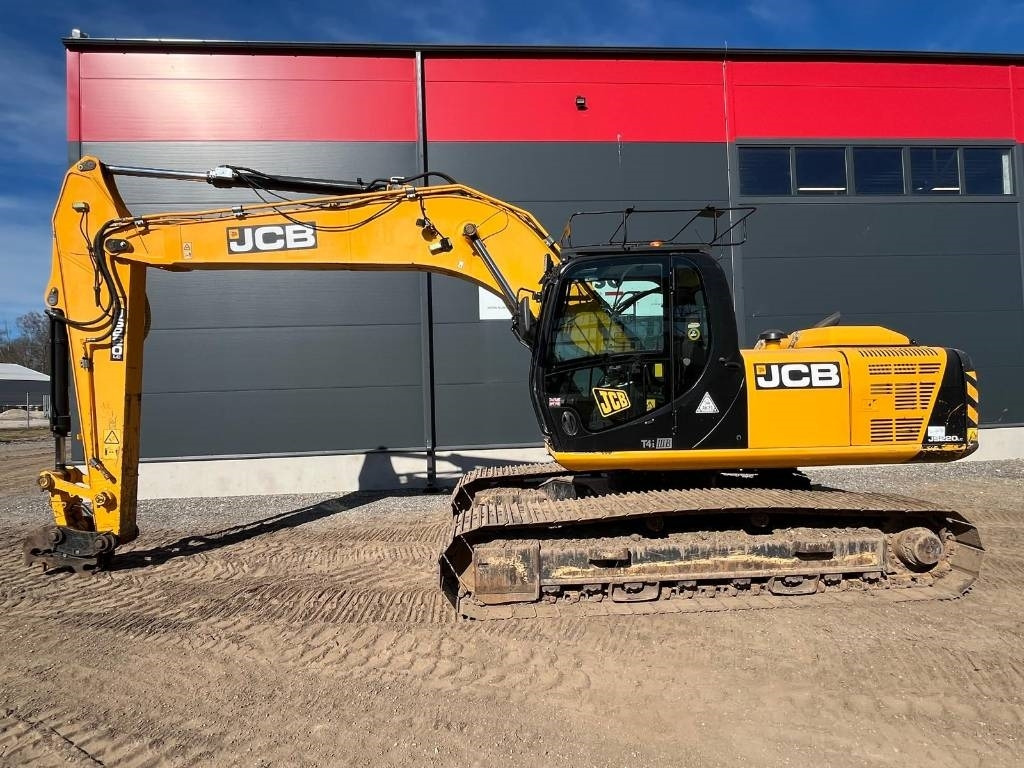 JCB JS 220 LC - Pelle sur chenille: photos 2 JCB JS 220 LC - Pelle sur chenille: photos 2