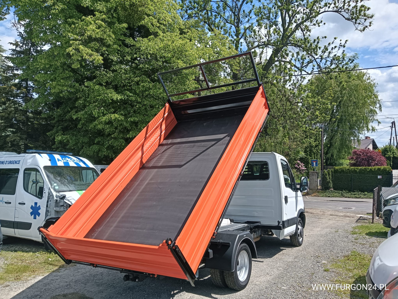 IVECO DAILY 35C13 WYWROTKA KIPER 3 STRONNY Z NAJAZDAMI NR 856 - Utilitaire benne: photos 4 IVECO DAILY 35C13 WYWROTKA KIPER 3 STRONNY Z NAJAZDAMI NR 856 - Utilitaire benne: photos 4
