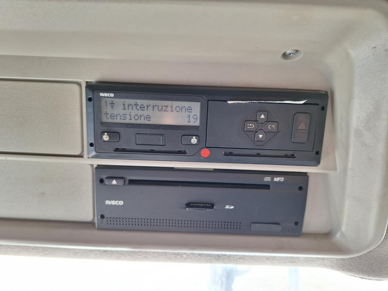 IVECO Stralis NP AS440S40T/P NG - Tracteur routier: photos 3 IVECO Stralis NP AS440S40T/P NG - Tracteur routier: photos 3