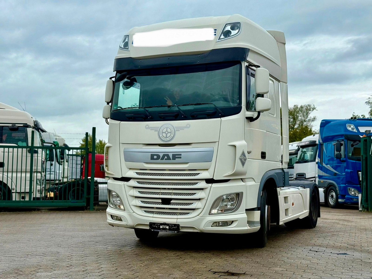 DAF XF 460 +Retarter+2xTank - Tracteur routier: photos 4 DAF XF 460 +Retarter+2xTank - Tracteur routier: photos 4