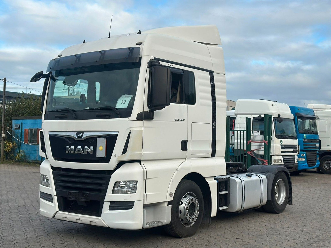 MAN TGX 18 460 XLX Retarterr+ - Tracteur routier: photos 1 MAN TGX 18 460 XLX Retarterr+ - Tracteur routier: photos 1