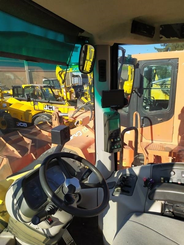 Chargeuse sur pneus New Holland W 190: photos 9