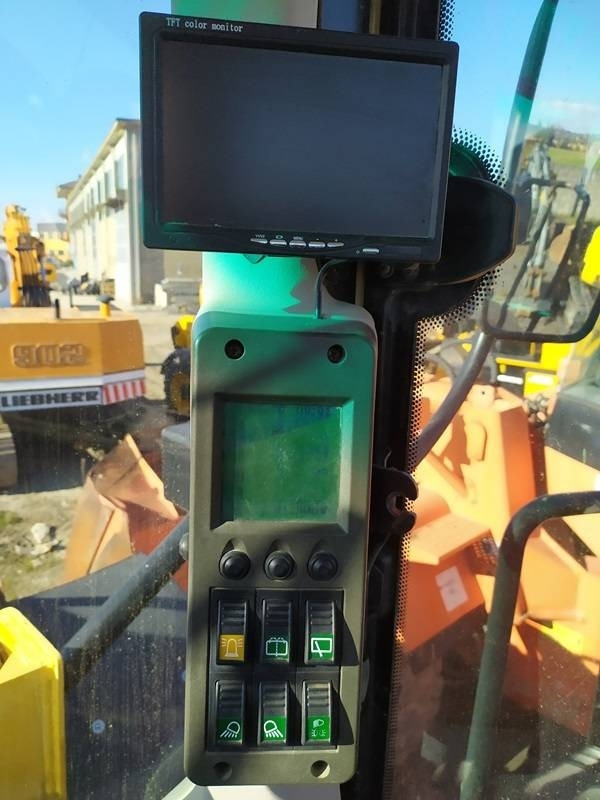 Chargeuse sur pneus New Holland W 190: photos 10