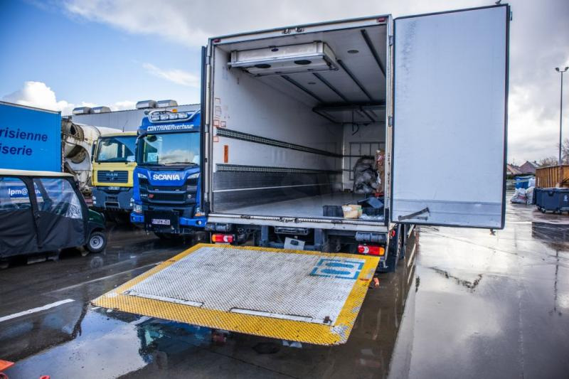 Renault PREMIUM 310DXI+E5+CARRIER+ENGINE PROBLEM - Camion frigorifique: photos 5 Renault PREMIUM 310DXI+E5+CARRIER+ENGINE PROBLEM - Camion frigorifique: photos 5