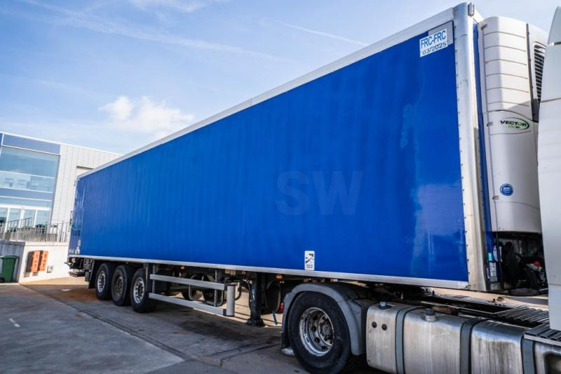 Lecitrailer CARRIER 1950 MT+DHOLLANDIA 3 T. - Semi-remorque: photos 2 Lecitrailer CARRIER 1950 MT+DHOLLANDIA 3 T. - Semi-remorque: photos 2