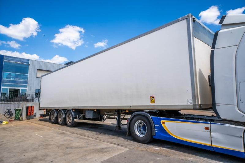 Samro S338D HPF+ PORTE FIT - Semi-remorque: photos 2 Samro S338D HPF+ PORTE FIT - Semi-remorque: photos 2