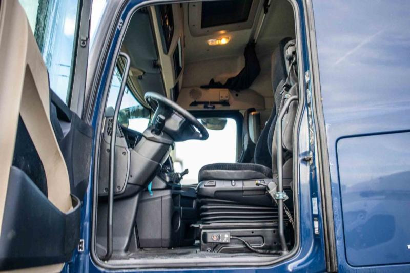 Mercedes ACTROS 1848 LS+E6+HYDR. - Tracteur routier: photos 5 Mercedes ACTROS 1848 LS+E6+HYDR. - Tracteur routier: photos 5