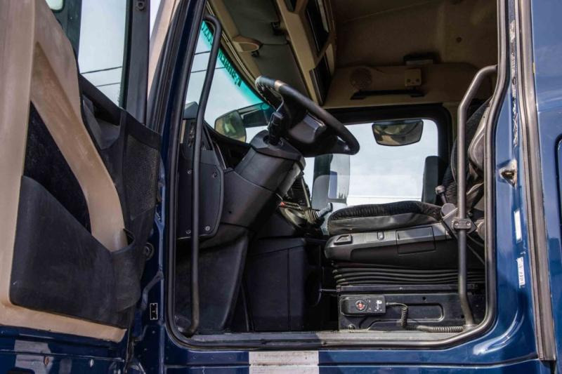 Mercedes ACTROS 1848 LS+E6+HYDR. - Tracteur routier: photos 5 Mercedes ACTROS 1848 LS+E6+HYDR. - Tracteur routier: photos 5