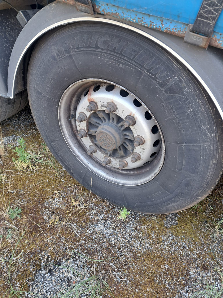 FRUEHAUF - Semi-remorque rideaux coulissants: photos 4 FRUEHAUF - Semi-remorque rideaux coulissants: photos 4