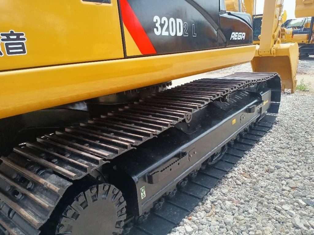 CAT 320D2  - Pelle sur chenille: photos 4 CAT 320D2  - Pelle sur chenille: photos 4