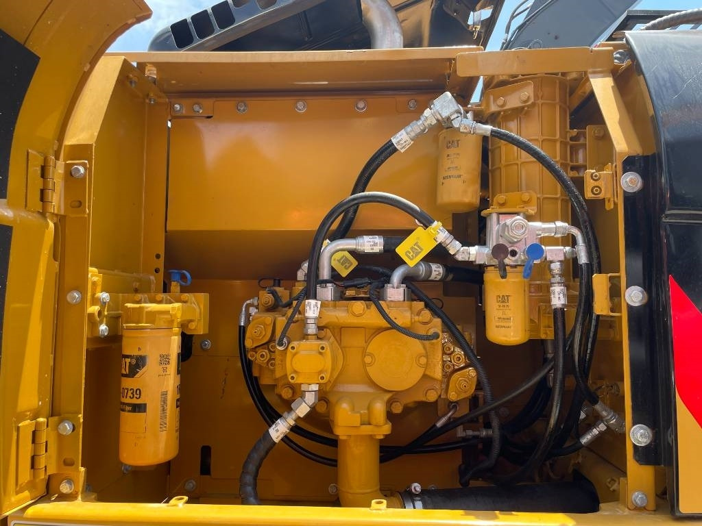 CAT 323D2  - Pelle sur chenille: photos 5 CAT 323D2  - Pelle sur chenille: photos 5