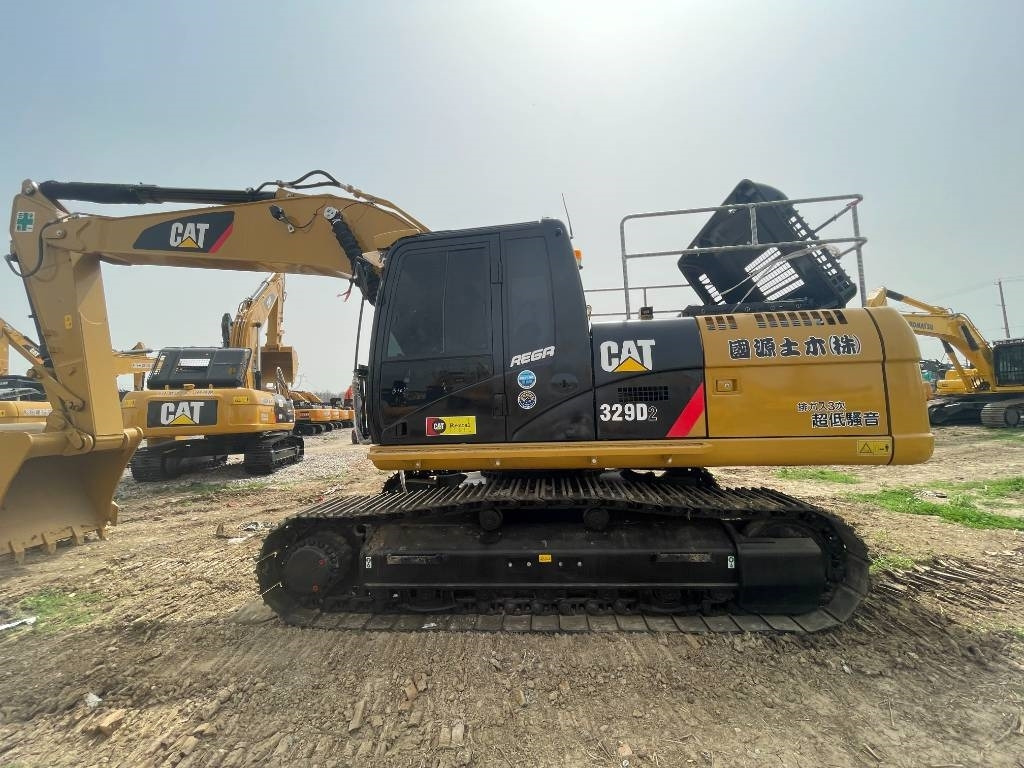 CAT 329D2 - Pelle sur chenille: photos 3 CAT 329D2 - Pelle sur chenille: photos 3