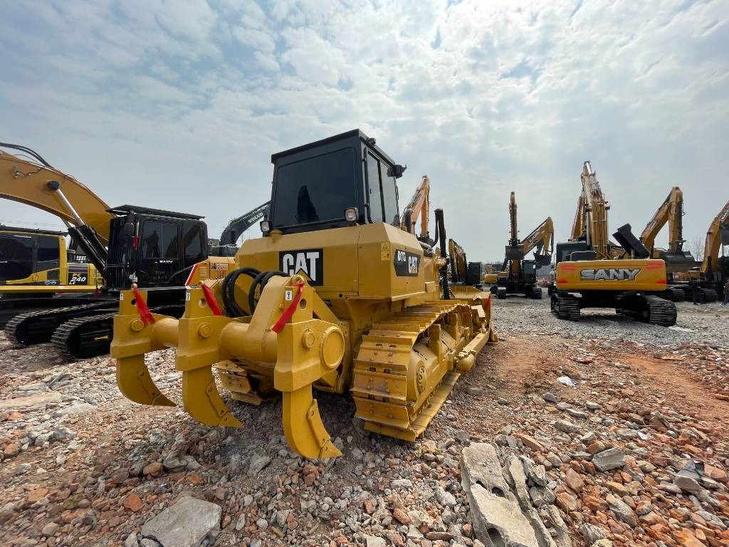 CAT D 7 G - Pelle sur chenille: photos 2 CAT D 7 G - Pelle sur chenille: photos 2