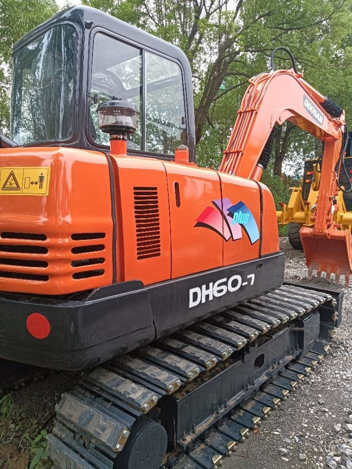 Doosan DH 60-7 - Pelle sur chenille: photos 4 Doosan DH 60-7 - Pelle sur chenille: photos 4