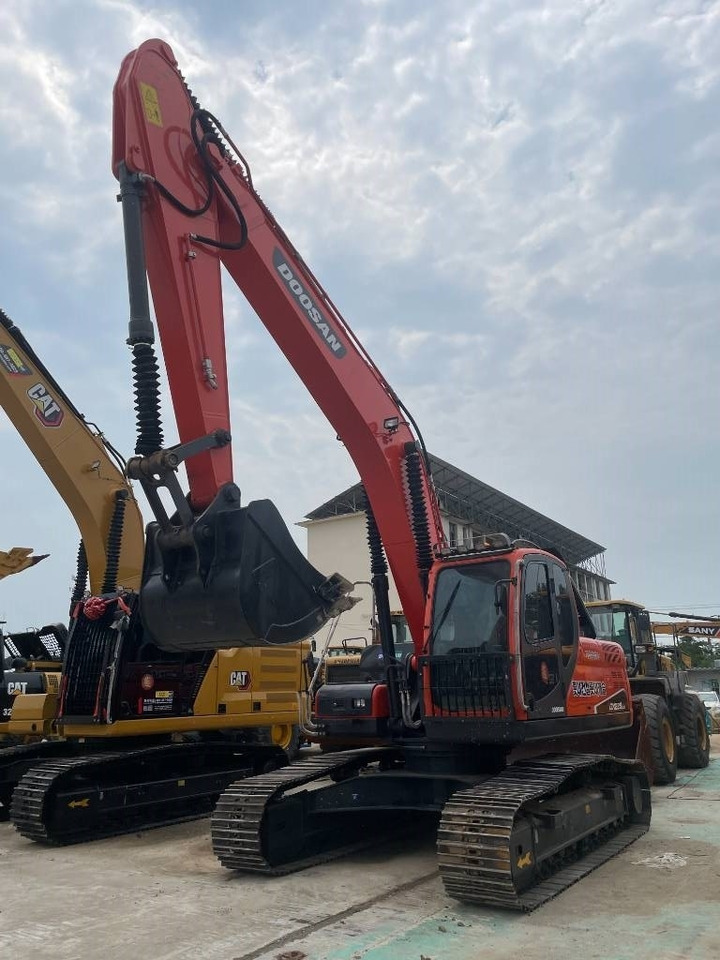 Doosan DX 225 LC - Pelle sur chenille: photos 5 Doosan DX 225 LC - Pelle sur chenille: photos 5