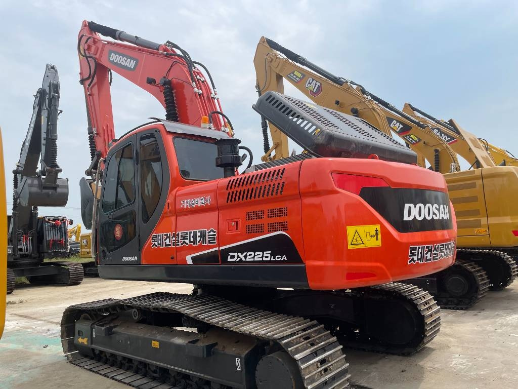 Doosan DX 225 LC - Pelle sur chenille: photos 1 Doosan DX 225 LC - Pelle sur chenille: photos 1