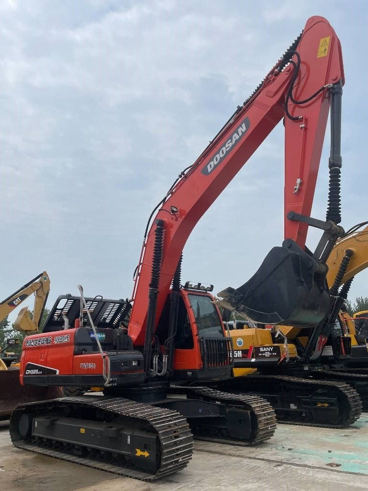 Pelle sur chenille Doosan DX 225 LCA: photos 7