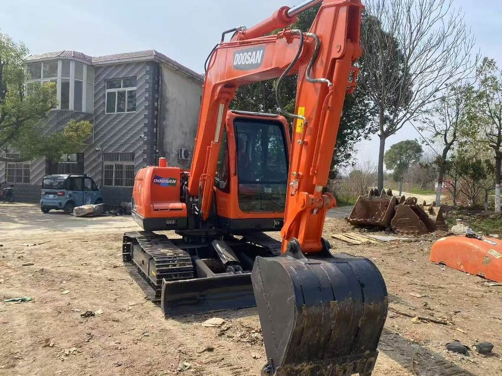 Doosan DX 75-9 C - Mini pelle: photos 5 Doosan DX 75-9 C - Mini pelle: photos 5
