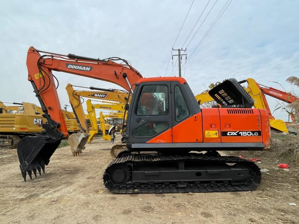 Doosan dx150 - Pelle sur chenille: photos 3 Doosan dx150 - Pelle sur chenille: photos 3