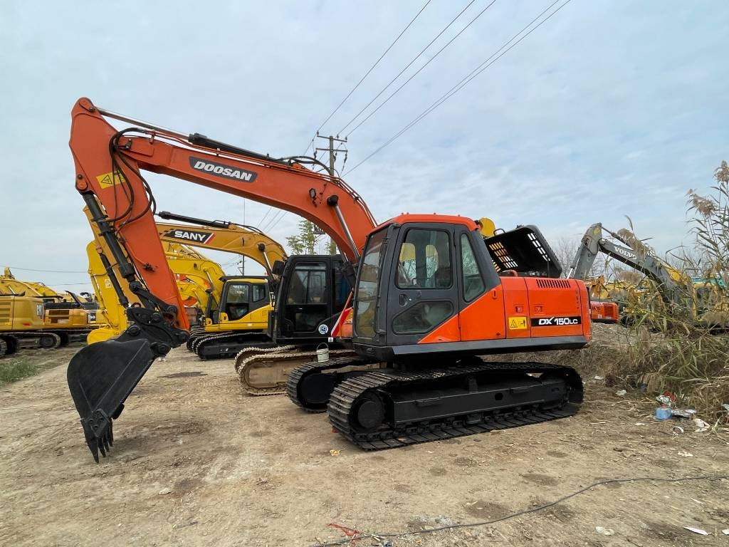 Doosan dx150 - Pelle sur chenille: photos 1 Doosan dx150 - Pelle sur chenille: photos 1