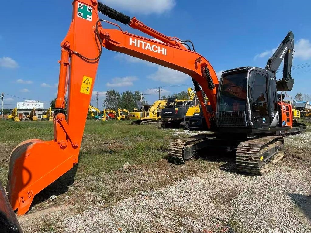 Hitachi ZX 120  - Pelle sur chenille: photos 2 Hitachi ZX 120  - Pelle sur chenille: photos 2