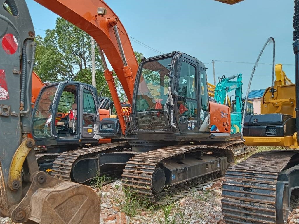 Hitachi ZX 160 - Pelle sur chenille: photos 3 Hitachi ZX 160 - Pelle sur chenille: photos 3